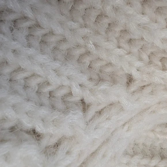 ASTR THE LABEL Mallory Off Shoulder Cream Ribbed Knit Sweater Crop Top  Small - Picture 11 of 11